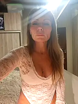 prretty15 online show from July 28, 2026, 3:24 am