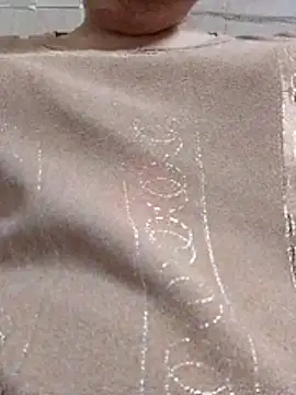 Snapshot of Maya-35 chatting on April 14, 2026, 3:29 pm Maya-35 online show from April 14, 2026, 3:29 pm