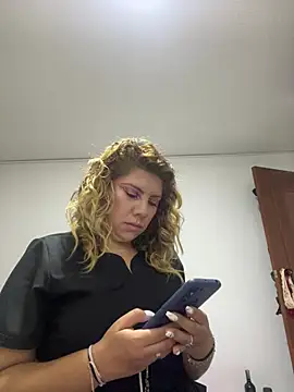 Snapshot of viictoria_moncada chatting on July 3, 2026, 1:56 am viictoria moncada online show from July 3, 2026, 1:56 am