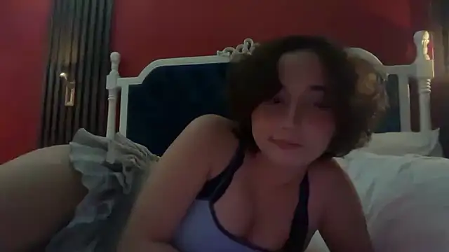 Snapshot of sarah2139 chatting on April 17, 2026, 8:28 am sarah2139 online show from April 17, 2026, 8:28 am