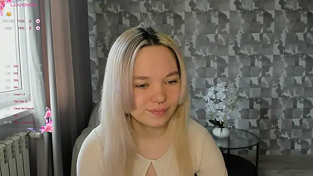 Anna Delon online show from April 19, 2026, 7:07 am