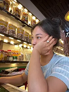 Snapshot of Cherry_029 chatting on April 13, 2026, 10:21 am Cherry 029 online show from April 13, 2026, 10:21 am