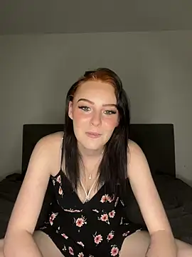 Snapshot of MiraVoss18 chatting on April 18, 2026, 7:58 pm MiraVoss18 online show from April 18, 2026, 7:58 pm