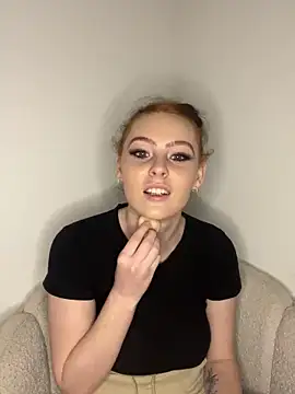 Snapshot of MiraVoss18 chatting on April 22, 2026, 6:31 pm MiraVoss18 online show from April 22, 2026, 6:31 pm