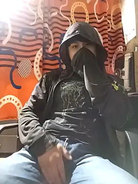 Snapshot of Alxzs chatting on April 15, 2026, 5:53 pm Alxzs online show from April 15, 2026, 5:53 pm