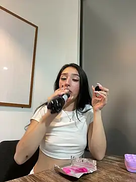 Snapshot of NickieCute- chatting on May 12, 2026, 8:17 pm NickieCute- online show from May 12, 2026, 8:17 pm