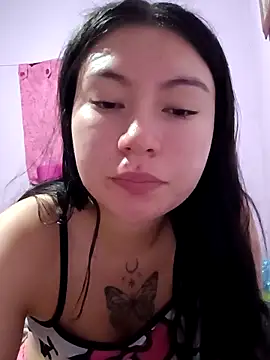Snapshot of Emiily__Evans chatting on May 9, 2026, 2:50 am Emiily Evans online show from May 9, 2026, 2:50 am