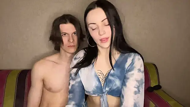 YourHottestCouple online show from April 15, 2026, 7:43 pm