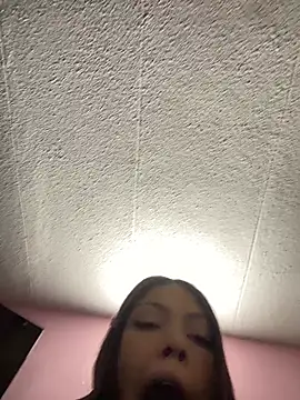 Snapshot of thalia_ec chatting on June 5, 2026, 12:00 pm thalia ec online show from June 5, 2026, 12:00 pm