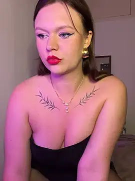 Snapshot of SweetLikaaa chatting on April 28, 2026, 8:14 pm SweetLikaaa online show from April 28, 2026, 8:14 pm
