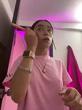 Snapshot of Alahia_pink_ chatting on April 16, 2026, 5:52 am Alahia pink online show from April 16, 2026, 5:52 am