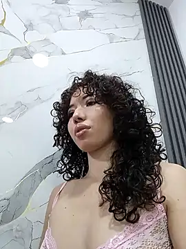 Snapshot of Chloe_and_Violeta chatting on August 9, 2026, 1:51 am Chloe and Violeta online show from August 9, 2026, 1:51 am