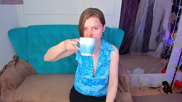 Snapshot of Liza__Evans chatting on May 28, 2026, 1:58 am Liza Evans online show from May 28, 2026, 1:58 am