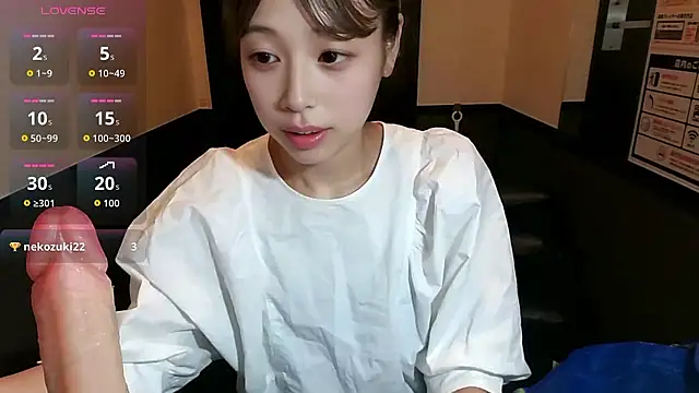 yupop09 online show from June 11, 2026, 2:33 am
