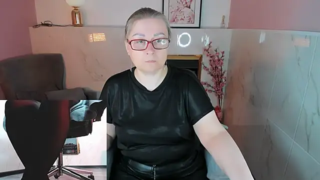 Alexandra Kind online show from May 1, 2026, 1:26 pm