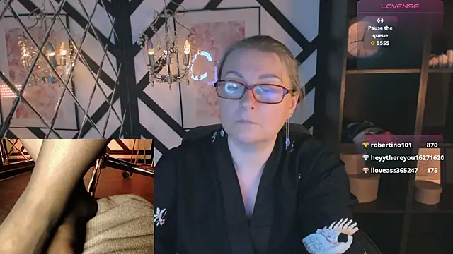 Alexandra Kind online show from May 16, 2026, 2:19 am