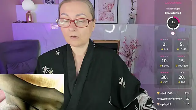 Alexandra Kind online show from June 24, 2026, 1:59 am