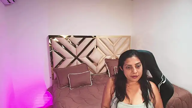 Snapshot of Bianca_Royale chatting on April 15, 2026, 8:20 pm Bianca Royale online show from April 15, 2026, 8:20 pm