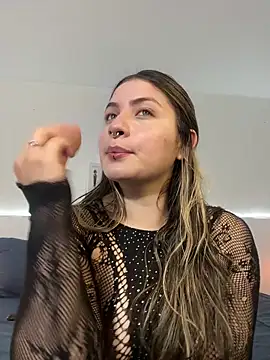 juanitablue online show from May 1, 2026, 6:56 pm