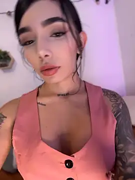 milasantana  online show from June 11, 2026, 10:52 pm