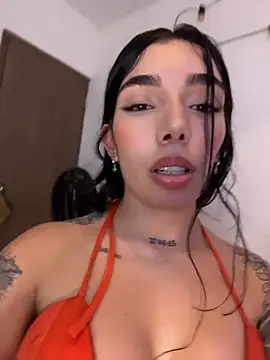milasantana  online show from June 14, 2026, 2:24 am