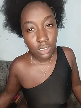 KaleaEbony online show from May 3, 2026, 4:29 am