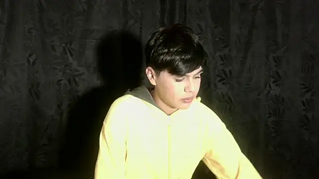 Snapshot of Felipe_Kold chatting on May 7, 2026, 1:33 am Felipe Kold online show from May 7, 2026, 1:33 am