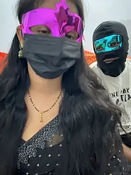 sweetylove01 online show from April 22, 2026, 5:25 pm