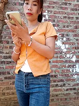 Elena Mia online show from May 15, 2026, 11:45 pm