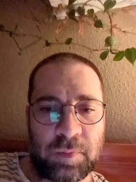 Snapshot of gayboyx77 chatting on April 15, 2026, 7:58 pm gayboyx77 online show from April 15, 2026, 7:58 pm