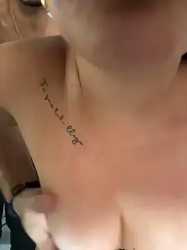 Snapshot of Sara_fun chatting on February 27, 2025, 12:02 pm Sara fun online show from February 27, 2025, 12:02 pm