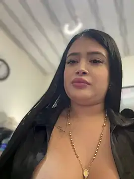 Snapshot of Sara_fun chatting on March 18, 2025, 4:37 pm Sara fun online show from March 18, 2025, 4:37 pm