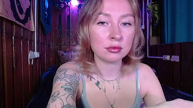 Snapshot of Mimi-Deep chatting on June 11, 2026, 8:23 am Mimi-Deep online show from June 11, 2026, 8:23 am