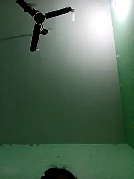 Snapshot of Cutie_parul chatting on April 15, 2026, 5:20 pm Cutie parul online show from April 15, 2026, 5:20 pm