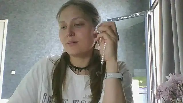 Aphrodisiaque  online show from May 6, 2026, 1:05 pm
