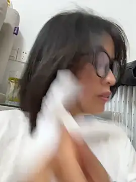 Faye-baby online show from June 16, 2026, 3:58 pm