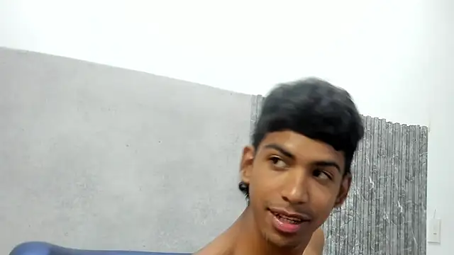 JadeyCharlot online show from April 30, 2026, 6:20 am