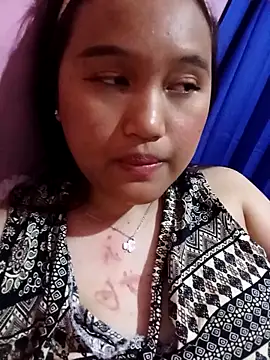 Snapshot of heyitsnana chatting on April 15, 2026, 8:20 pm heyitsnana online show from April 15, 2026, 8:20 pm