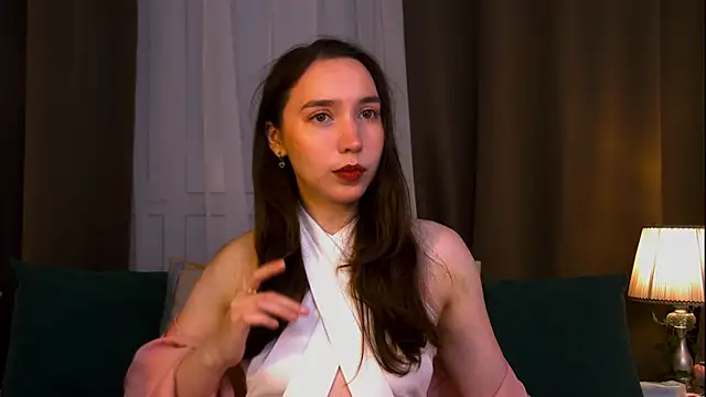 Snapshot of Suzaneey chatting on July 11, 2026, 6:54 pm Suzaneey online show from July 11, 2026, 6:54 pm