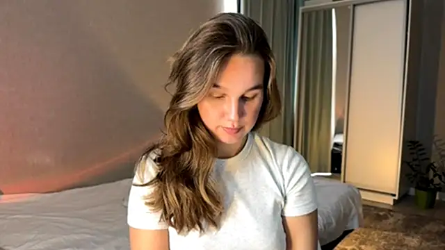 secretnaya girl online show from June 12, 2026, 8:35 am
