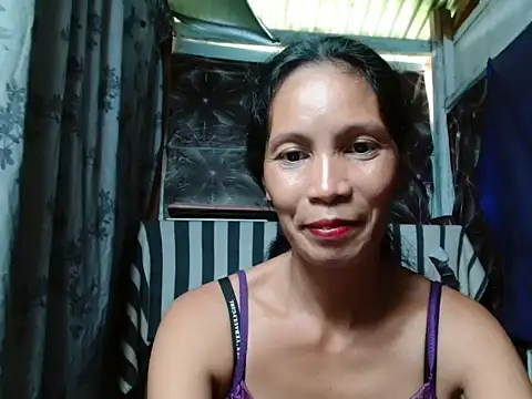 Honeychel online show from May 4, 2026, 7:59 am