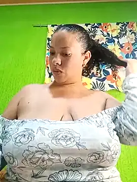DivaCaliente1 online show from May 8, 2026, 4:29 am