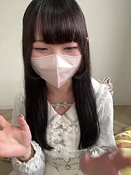 --Reina-- online show from April 28, 2026, 2:27 am