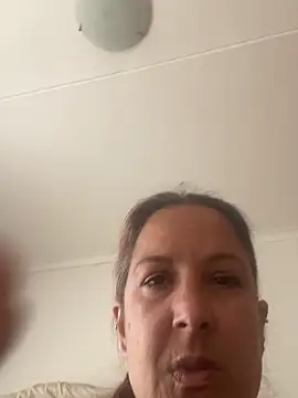 PrettySavannah online show from April 22, 2026, 9:44 am