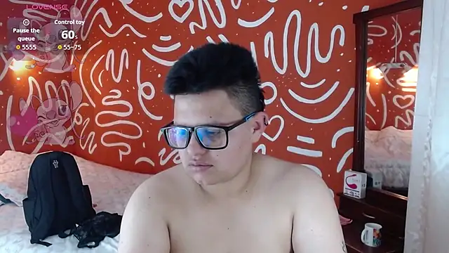 NekoShortyX online show from April 16, 2026, 9:39 pm