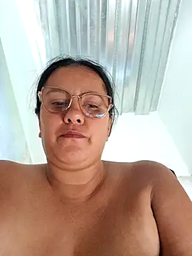 Snapshot of Samanta-42 chatting on June 1, 2026, 2:52 pm Samanta-42 online show from June 1, 2026, 2:52 pm
