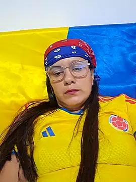 Samanta-42 online show from July 3, 2026, 11:33 pm