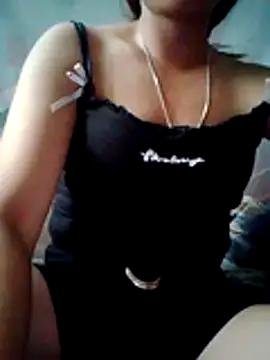 Snapshot of Zara-Lina chatting on July 5, 2026, 8:21 am Zara-Lina online show from July 5, 2026, 8:21 am