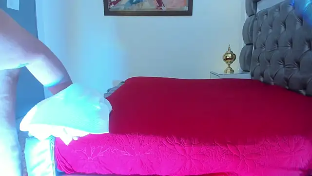 thiccylexxy  online show from April 29, 2026, 12:31 pm