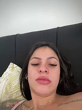 Livia-cortez online show from April 17, 2026, 12:19 pm